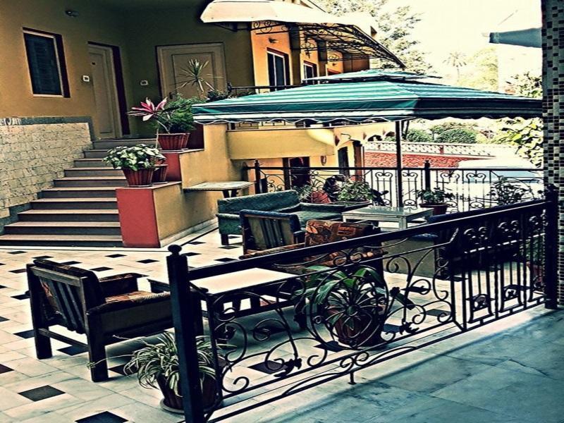 Hotel Saraswati Mount Abu Esterno foto