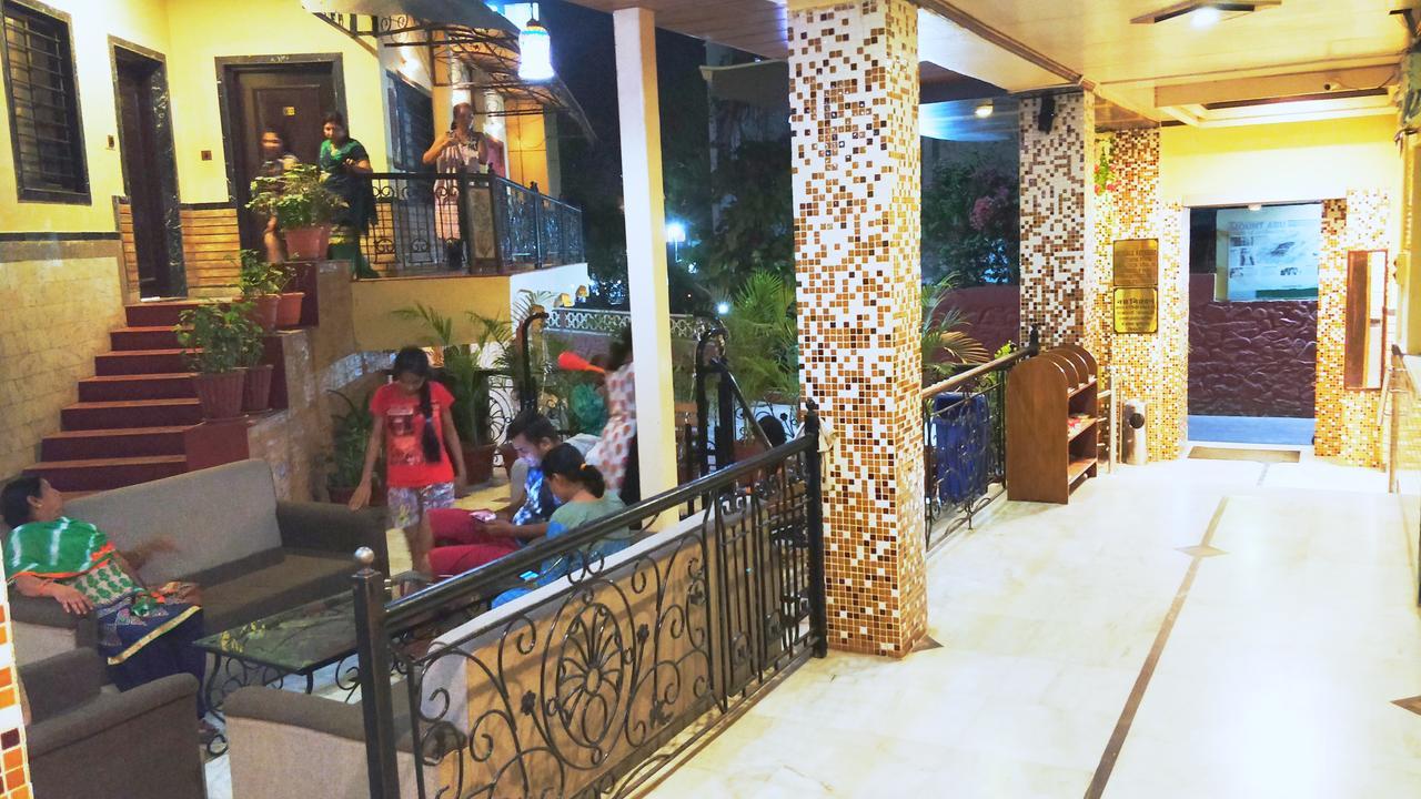 Hotel Saraswati Mount Abu Esterno foto
